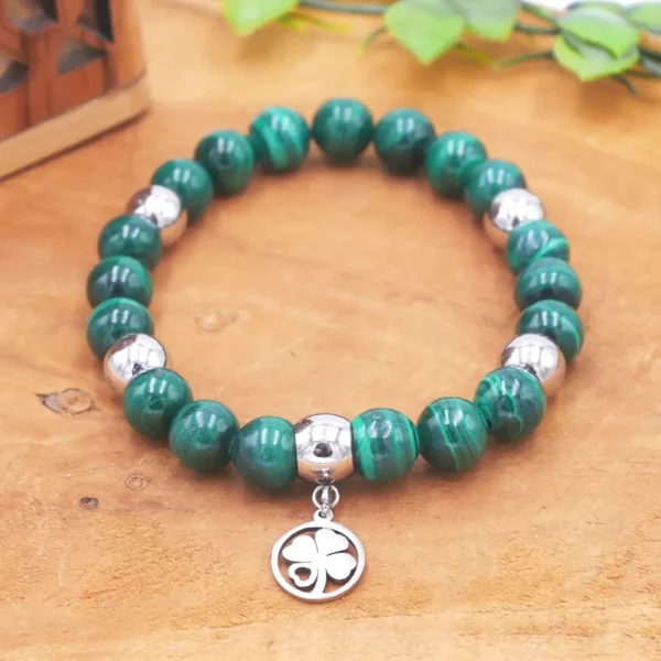 Bracelet en perles de malachite naturelle aux zébrures vertes avec acier inoxydable