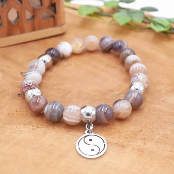 Bracelet en agate du Botswana naturelle aux nuances grises et roses avec acier inoxydable