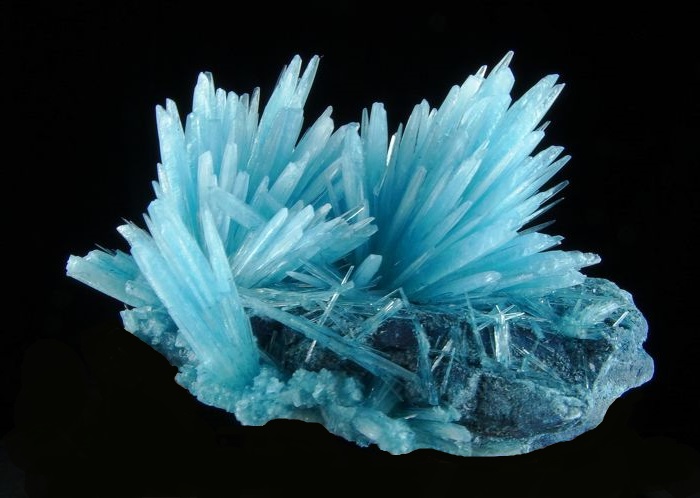 Apatite : vertus, couleurs et propriétés