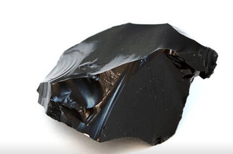 Obsidienne : vertus, signification et variétés