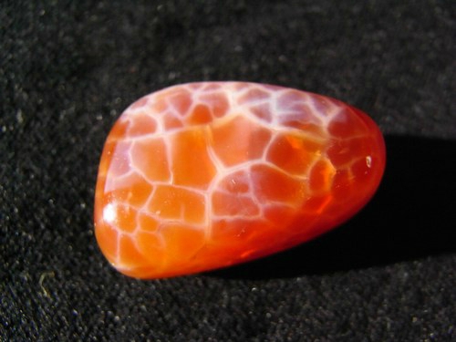 Agate de feu : vertus, énergie et propriétés