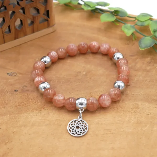 Bracelet en pierre de soleil naturelle aux reflets pailletés et acier inoxydable