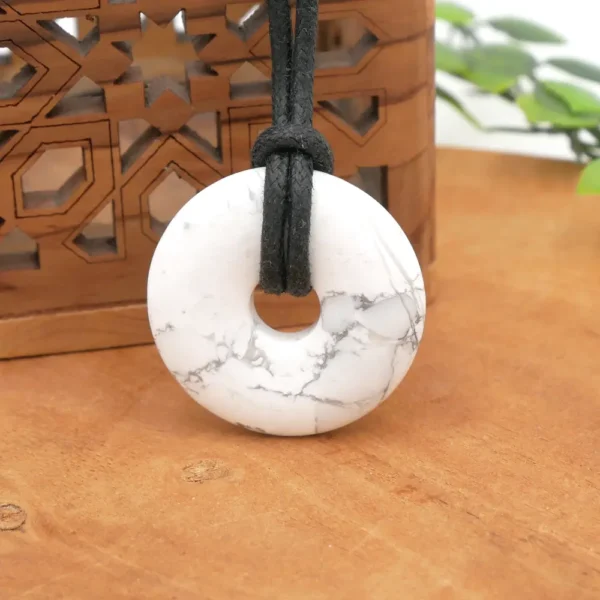Donut en pierre naturelle Howlite