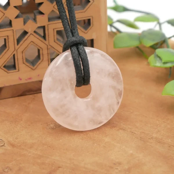 Pendentif donut en quartz rose naturel