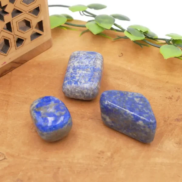Photo Pierre roulée Lapis Lazuli en pierre naturelle