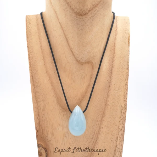 Pendentif en aigue-marine pierre naturelle de qualité, vertus apaisantes et protectrices, livré avec cordon ou chaîne au choix