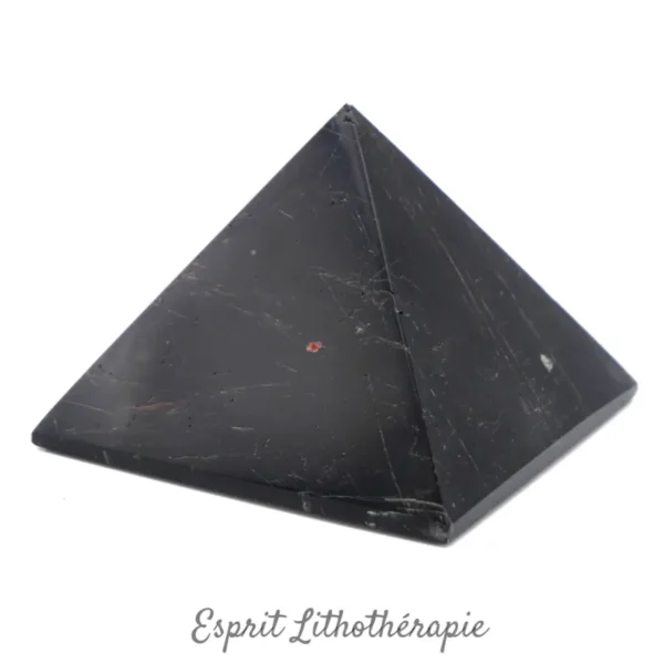 Pyramide en Tourmaline noire naturelle schorl