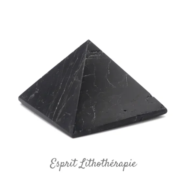 Pyramide en Tourmaline noire naturelle schorl
