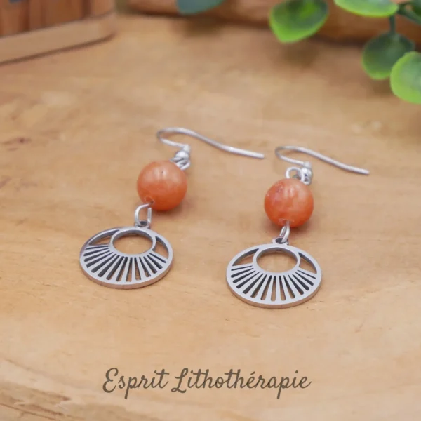 Boucles d'oreilles fait main en pierre naturelle aventurine orange sur acier inoxydable.