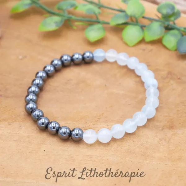 Bracelet en pierres naturelles d'aigue marine et d'hématite de qualité. Taille personnalisé et personnalisable.