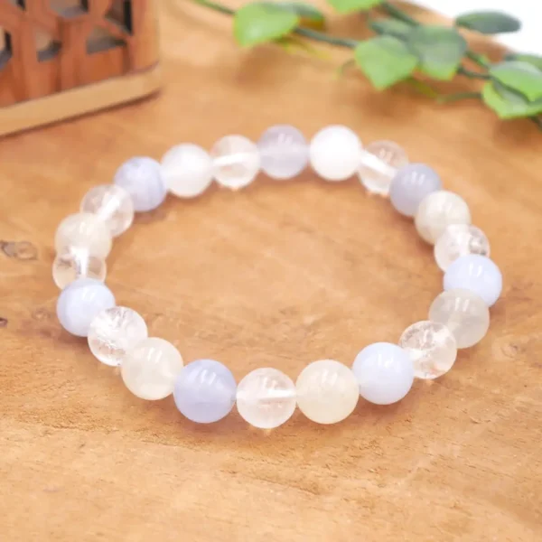 Bracelet en pierres naturelles de qualité sur fil élastique souple et résistant calcédoine cristal de roche pierre de lune