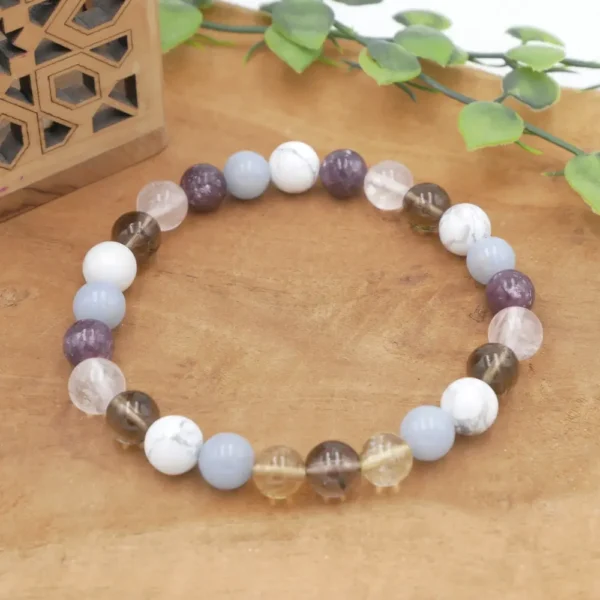Bracelet artisanal en pierres naturelles Howlite, Angélite, Quartz rose, Lépidolite, Quartz fumé et Citrine.