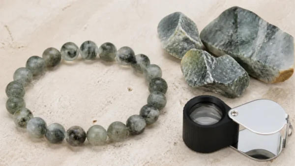 Vrai bracelet en pierre naturelle : comment le reconnaître ?